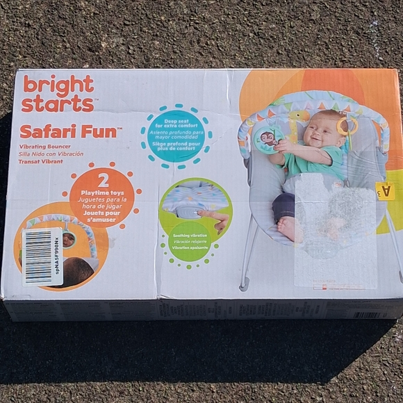 Bright Starts Safari Fun Vibrating Bouncer - Multicolor - Picture 1 of 3